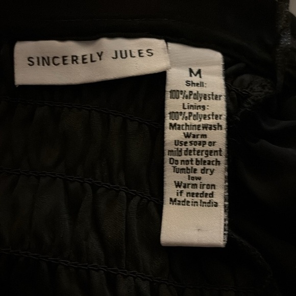 Preloved Elegant Black Dress - Picture 9 of 9